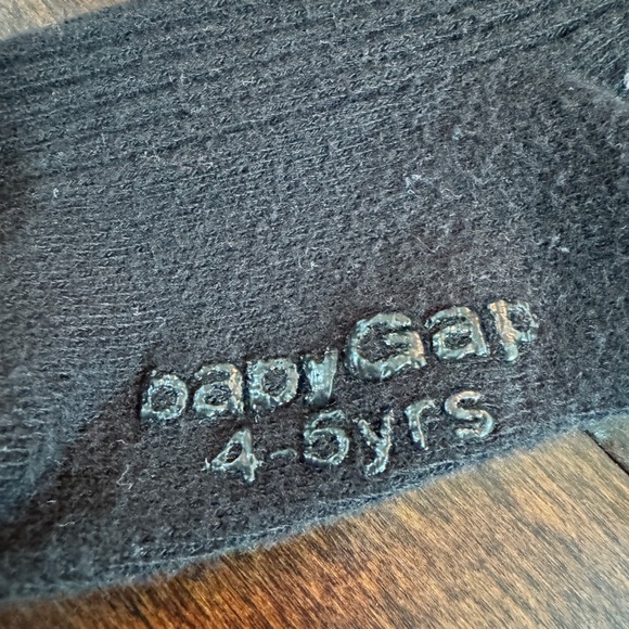 GAP | Toddler Brannan Bear Cable-Knit Tights Cream, White and Black Set - Picture 3 of 4